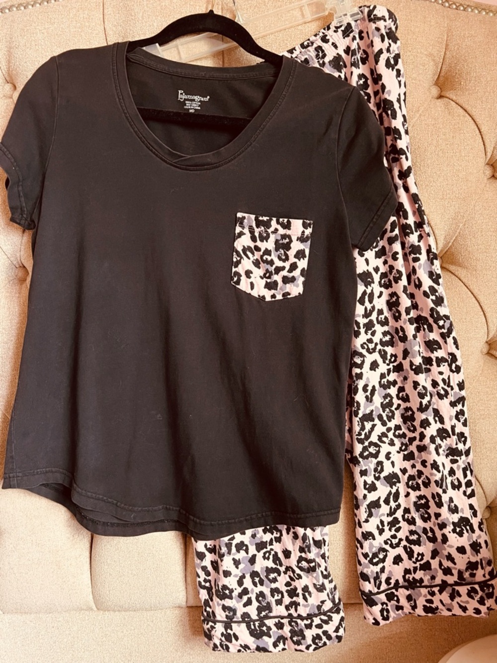 ♦️Buy 2 get 1 Pajamagram capri pajama set pink leopard print medium M